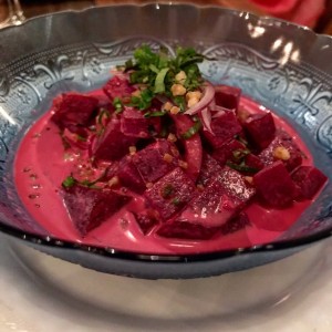 de lo mas rico que me he comido en panama en buen rato!!! ceviche de remolacha.
