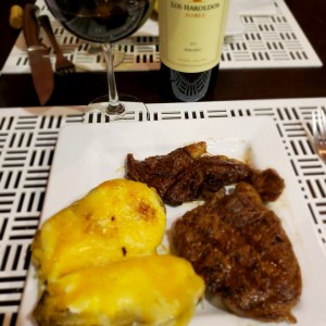 Bife grueso con patatas 