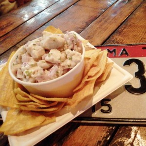 Ceviche de corvina con cebolla morada 