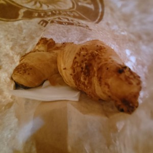 croissant simple de mantequilla