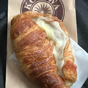 croissant pavo y provolone