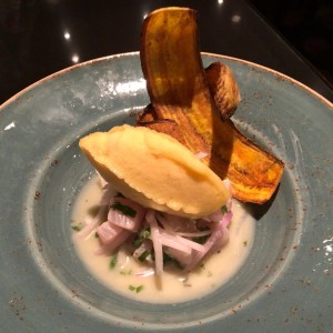 ceviche de corvina con leche de tigre