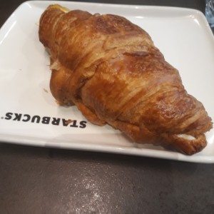 Croissant de quesos