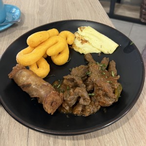 Almojabano con Carne y Chorizo