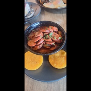 Salchicha guisada