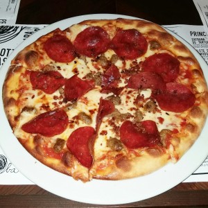 pizza 3 meats