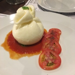 Para empezar - Burrata pomodoro