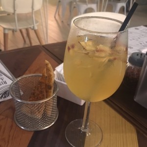sangria blanca