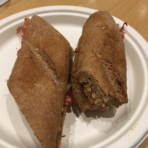 jamon iberico en baguette integral