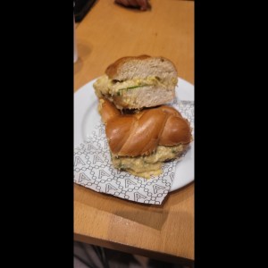 pollo y aguacate