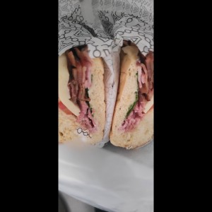 emparedado pastrami