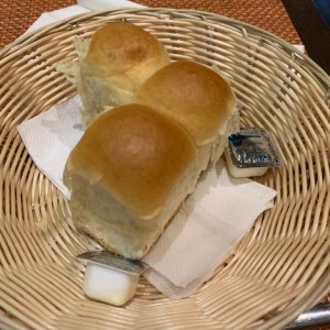 el pan con mantequilla