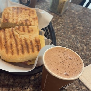 Desayunos - Panini Bistró