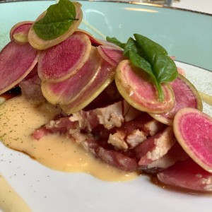 atun abrazado