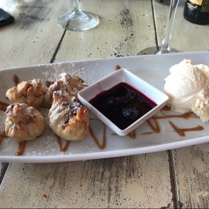 wantones de dulce de leche + queso