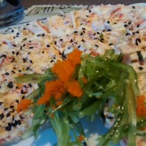 Sushi pizza de cangrejo