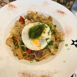 Pad Kee Mao de Pollo