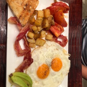 desayuno de la granja o finca