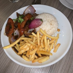 Platos Principales - Lomo Saltado