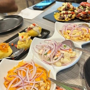 Ceviches Degustacion + Trio deo Causas + Patacones de Lomo Salteado