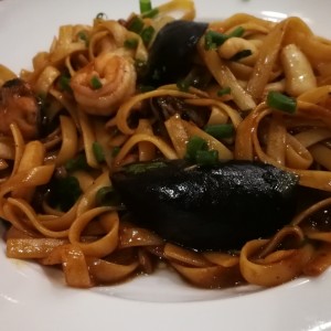 Tallarines con Mariscos