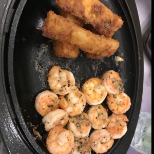Camarones al Ajillo