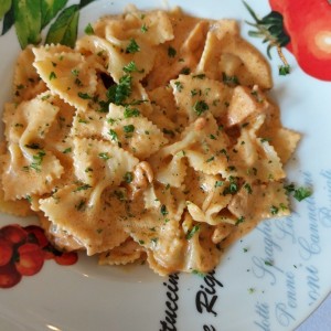 farfalle salmon y vodka