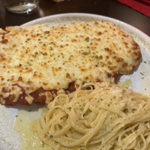 Milanesa de Pollo Alla Parmigiana