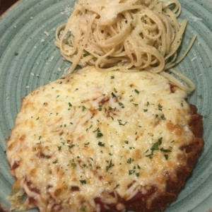 Milanesa de Pollo Alla Parmigiana
