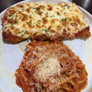 Milanesa de Pollo Alla Parmigiana