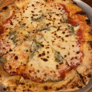 Pizza 4 estaciones