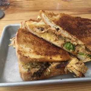 emparedado de pollo