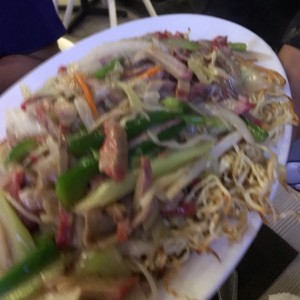 chow mein frito