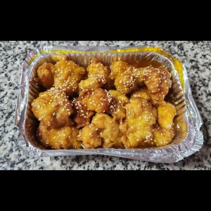 POLLO AL AJONJOLI Y SALSA SEMIDULCE