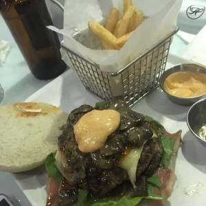 Le Clash (1/4 lb)
