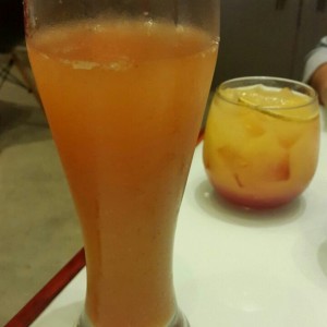 Michelada Clamato y Tequila Sunrise