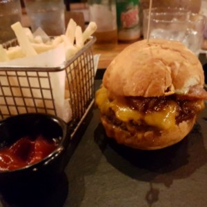 Amano Bourbon Burguer