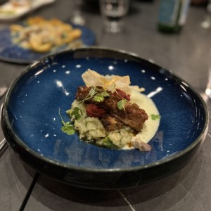 Pulpo y risotto de aguacate 