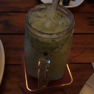Limonada de hierba buena