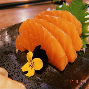 sashimi de salmon