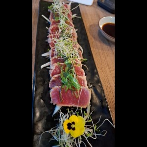 Entradas frías - Maguro Tataki