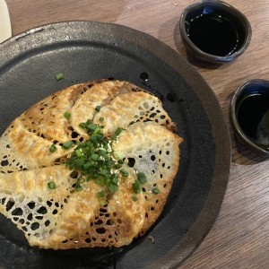 Entradas calientes - Gyozas