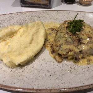 corvina en salsa con almendras