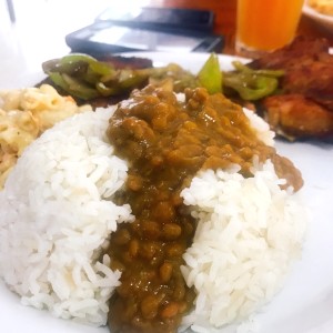 costillas con arroz lentejas y coditos