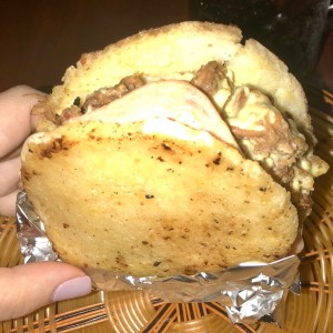 Arepa Mixta