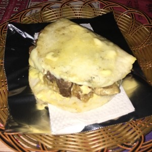 Arepa con todo