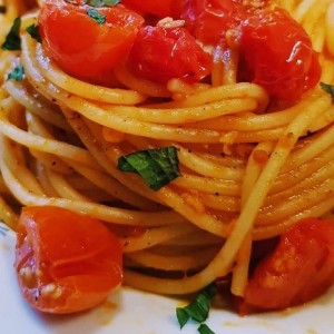 Pasta al Pomodoro e Basilia