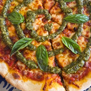 Pizze Classiche - Margherita con pesto