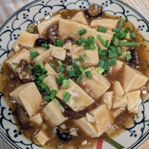 Tofu Con salsa de Hongos