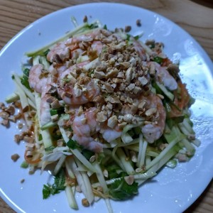 ensalada de mango on camarones